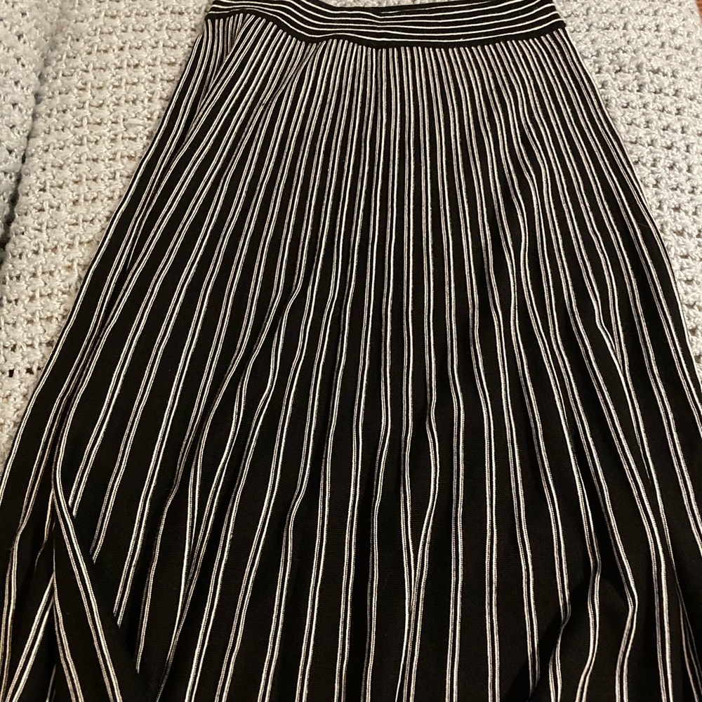 Striped swing midi skirt